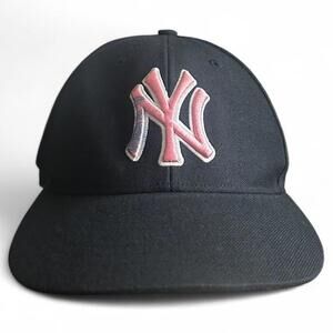 47 Men's Black and Navy Hat
